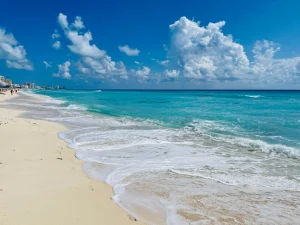 Cancun family reunion itinerary with time for the Caribbean beach